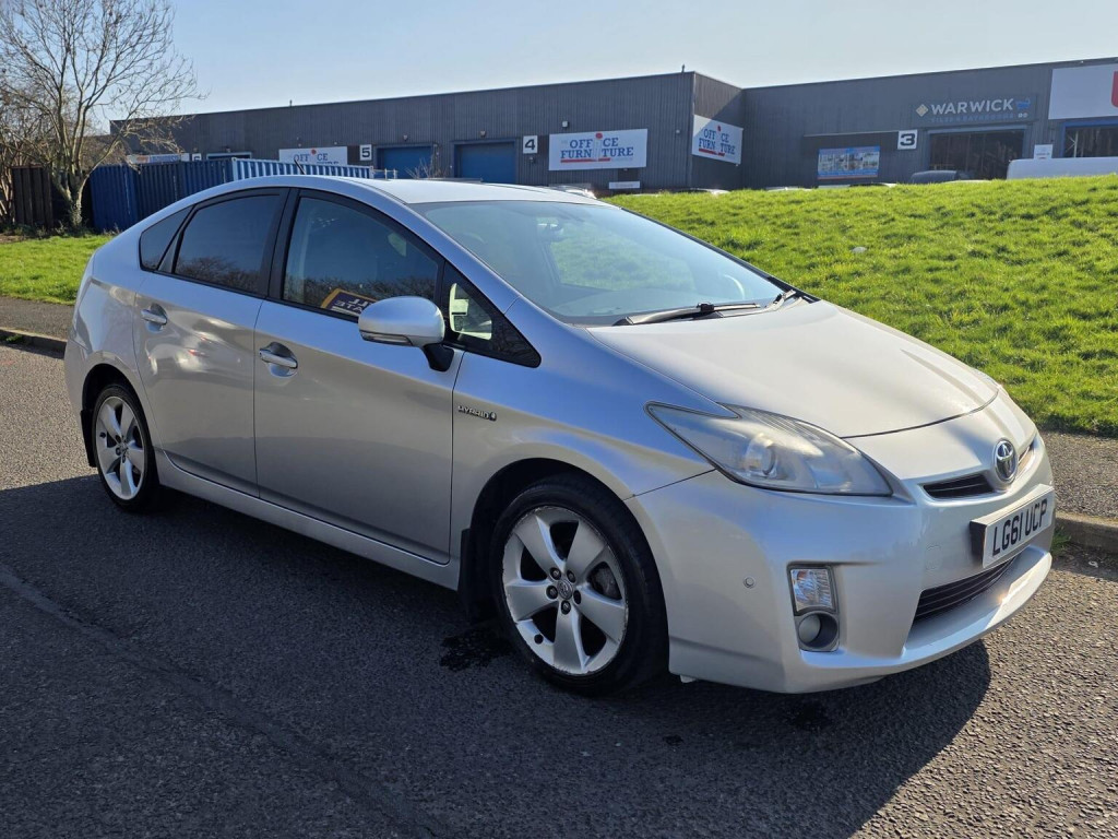 2011 Toyota PRIUS