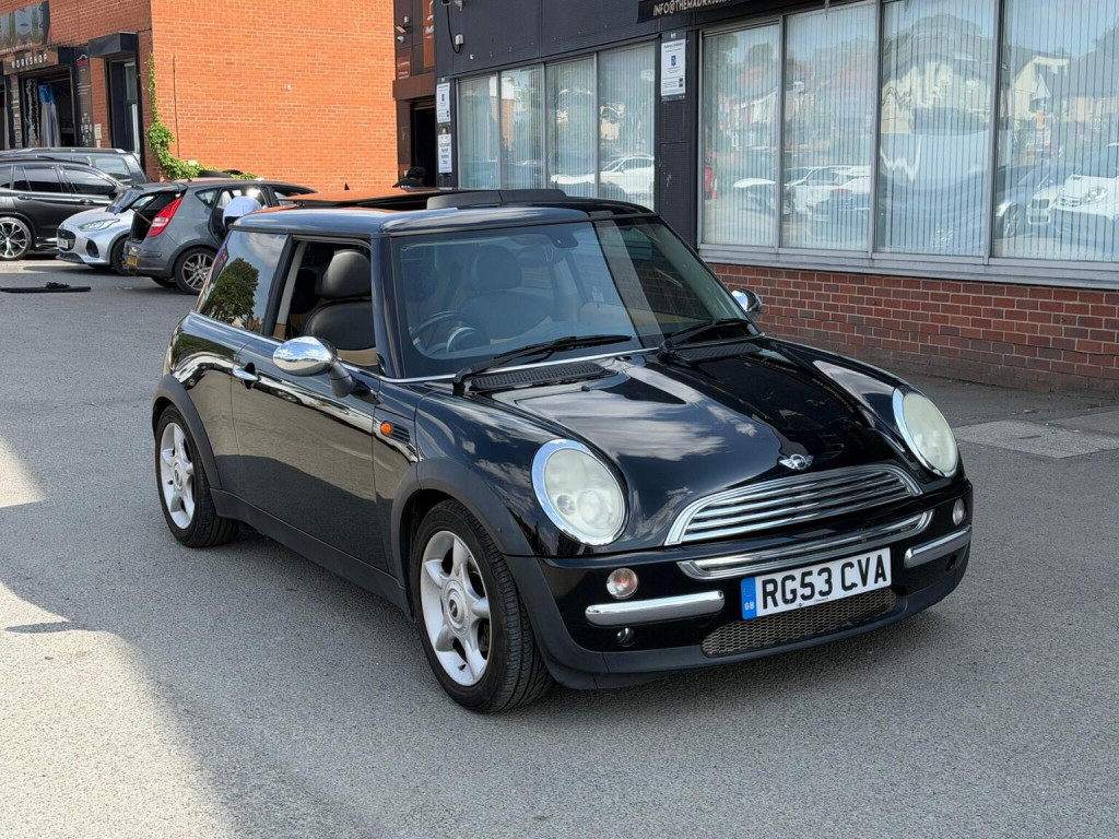 2003 MINI HATCH